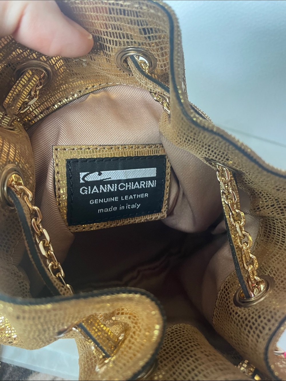 Authentic Gianni Chiarini Gold Chain Accent Bucket Bag Luxury Shoulder Crossbody - Picture 7 of 14